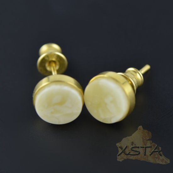 Stud amber earrings